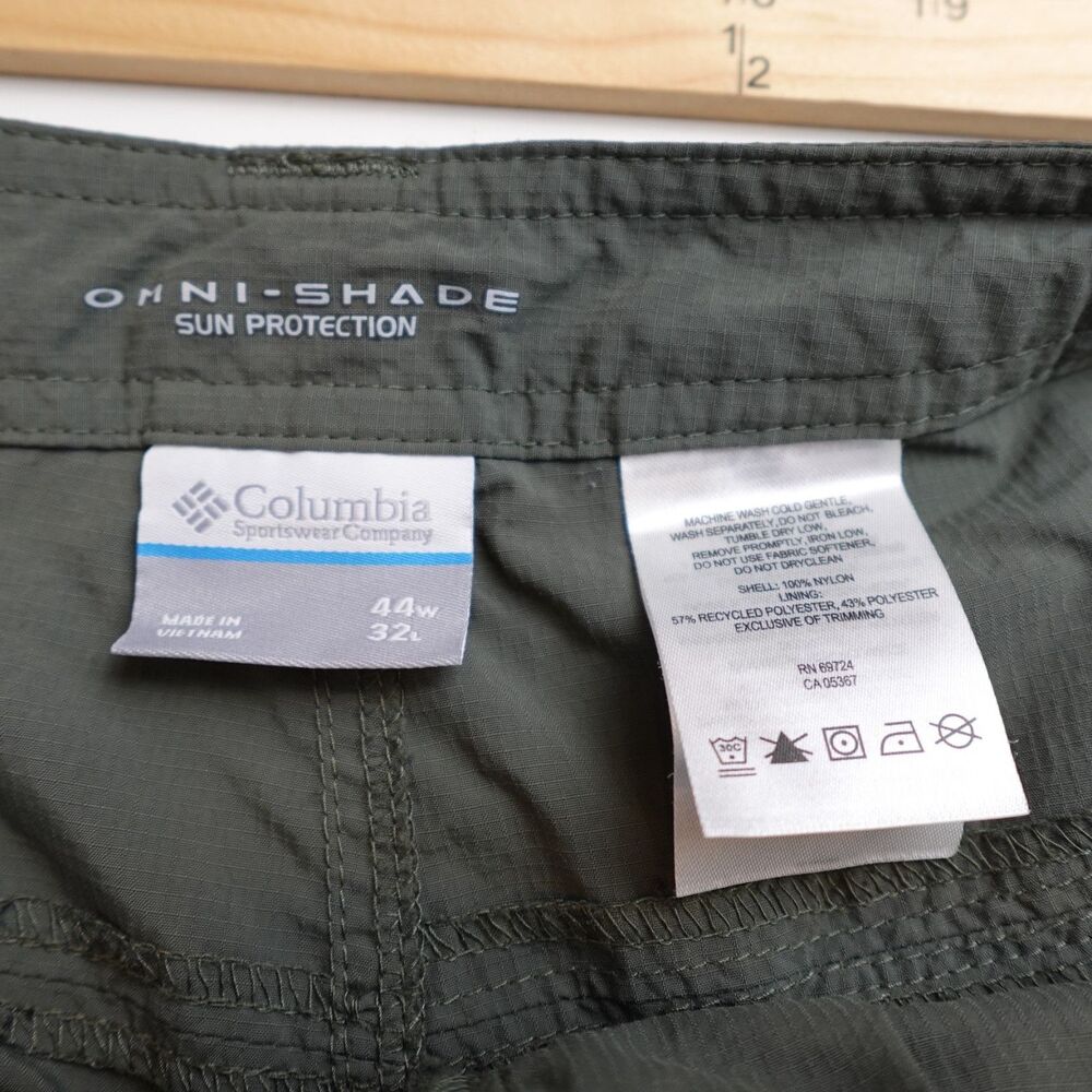 Columbia Omni-Shade Sun Protection Men's Shorts Size 44w Green Cargo Belted Zip - Picture 3 of 16